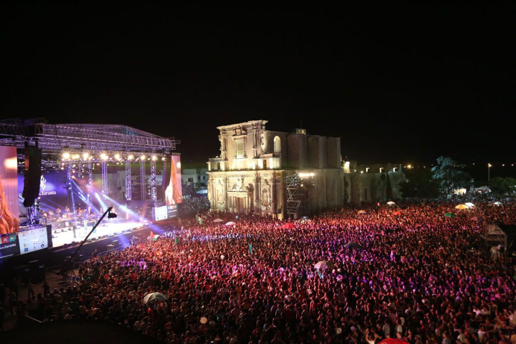 Il pubblico della Notte della Taranta a Melpignano